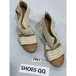 Womans Montego Bay Club 151091 Size 6.5 Ivory Wedge Cork Sandals